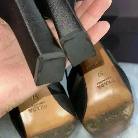 Selling Preloved authentic Prada Heels - Picture 8 of 8
